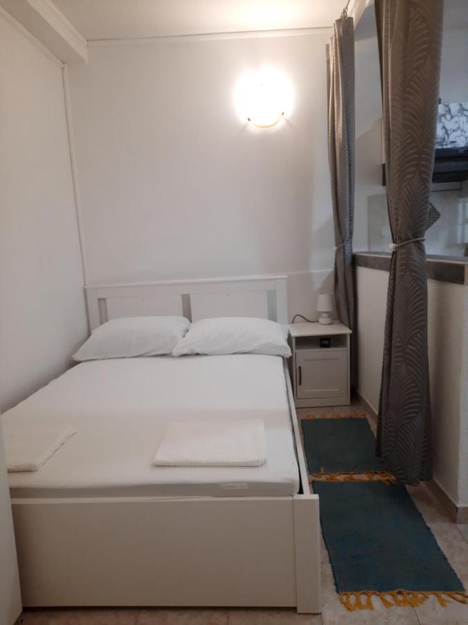 לופאר Apartmani Ana-Lora מראה חיצוני תמונה