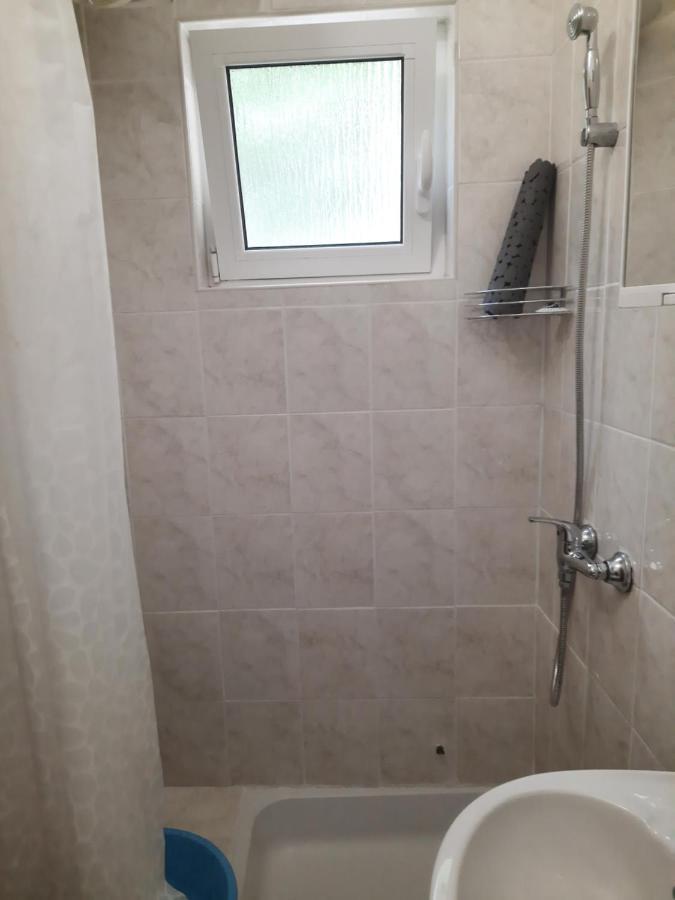 לופאר Apartmani Ana-Lora מראה חיצוני תמונה